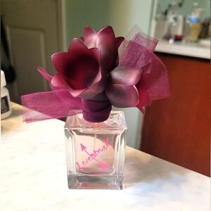 Vera Wang Lovestruck